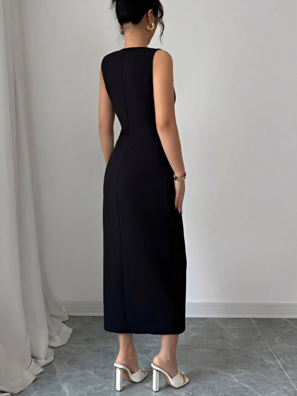 Bow Slit Round Neck Sleeveless Dress